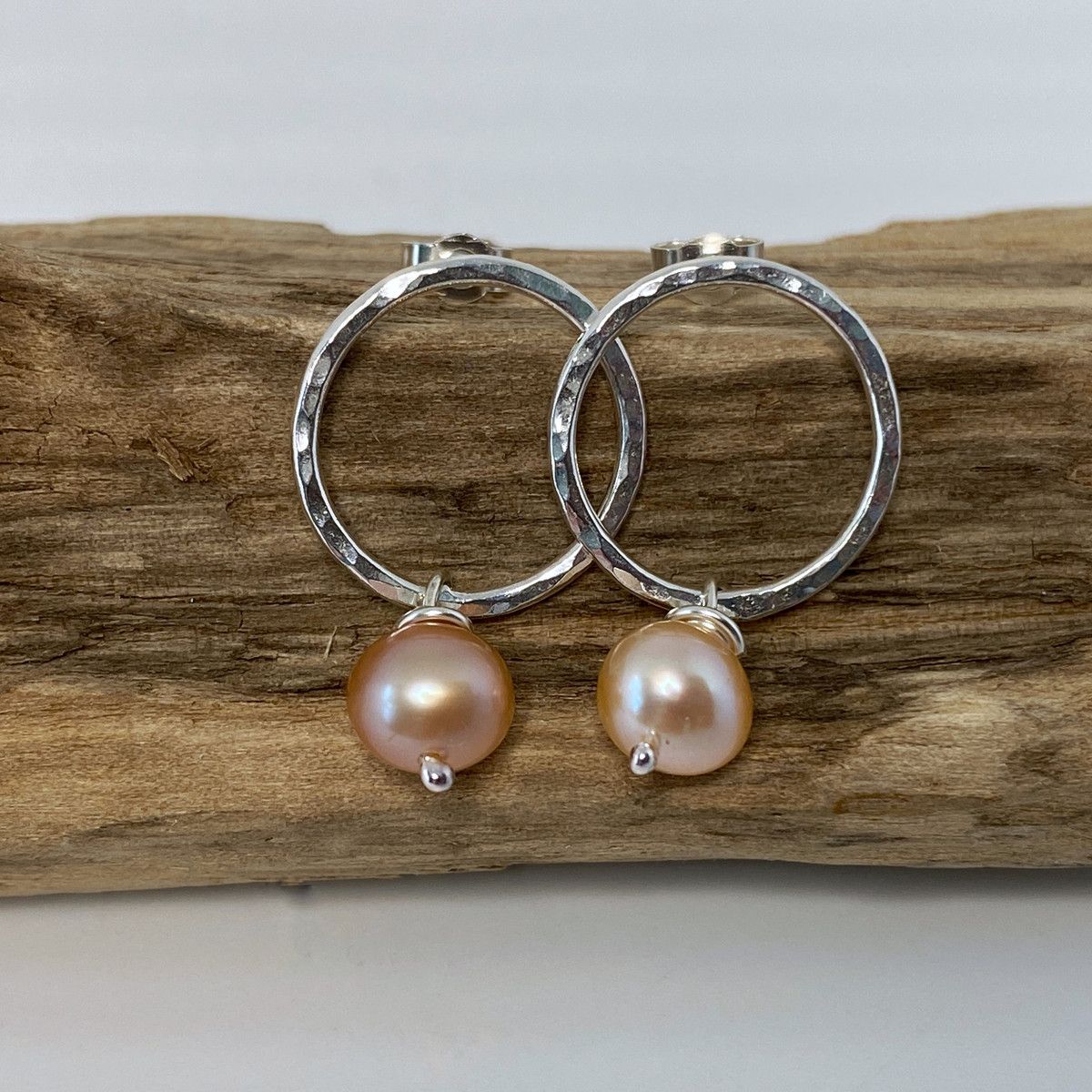 Pink pearl earrings 2 Pink pearl earrings 2