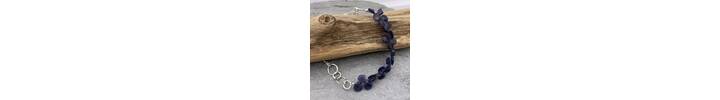 Iolite bead and silver chain bracelet 3