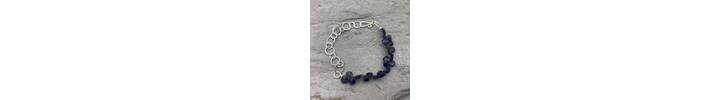 Iolite bead and silver chain bracelet 4