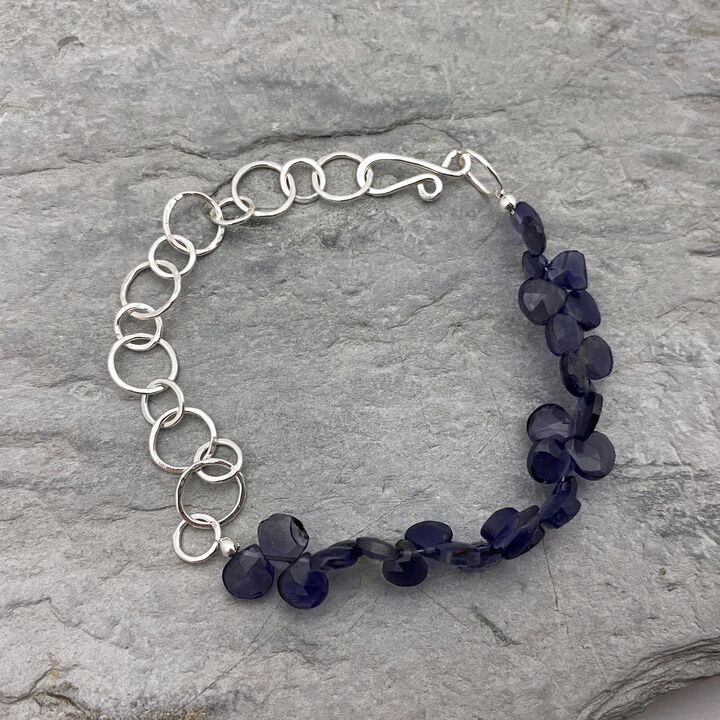 Iolite bead and silver chain bracelet 4