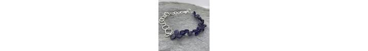 Iolite bead and silver chain bracelet