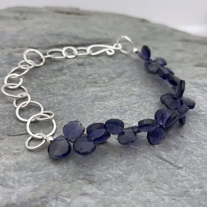 Iolite bead and silver chain bracelet