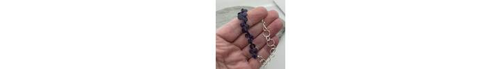 Iolite bead and silver chain bracelet 2