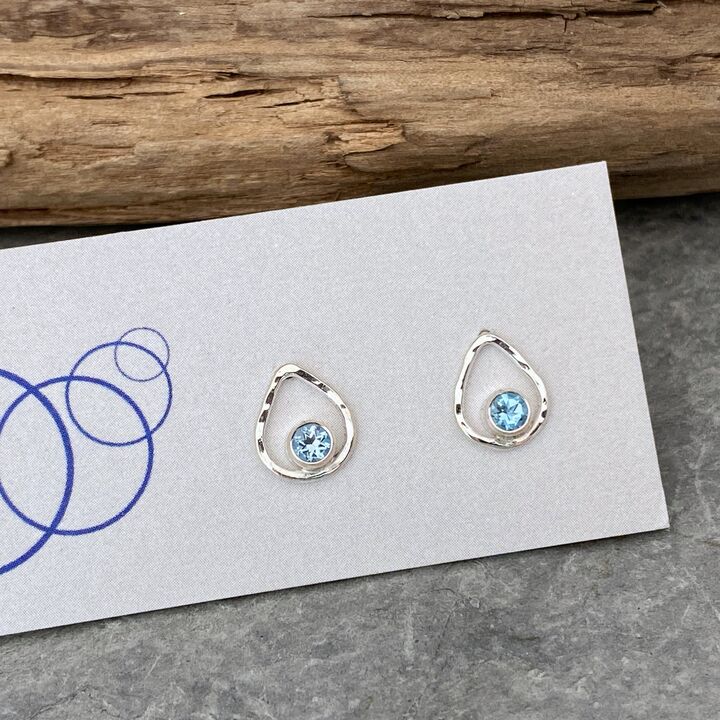 Tiny raindrop stud earrings 5