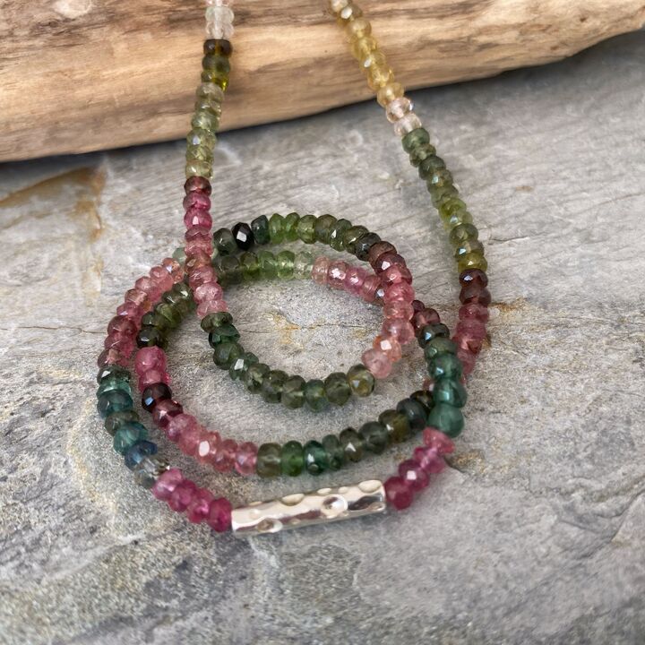 Tourmaline and bubbles bead necklace