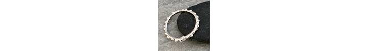 Thin silver ring band with tiny bubbles 4