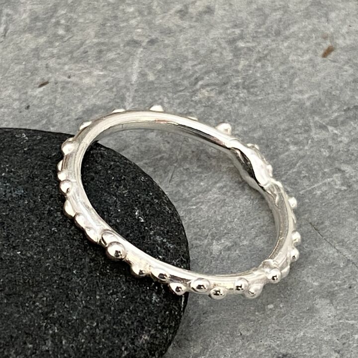 Thin silver ring band with tiny bubbles 5