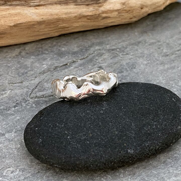 Silver waves ring 9