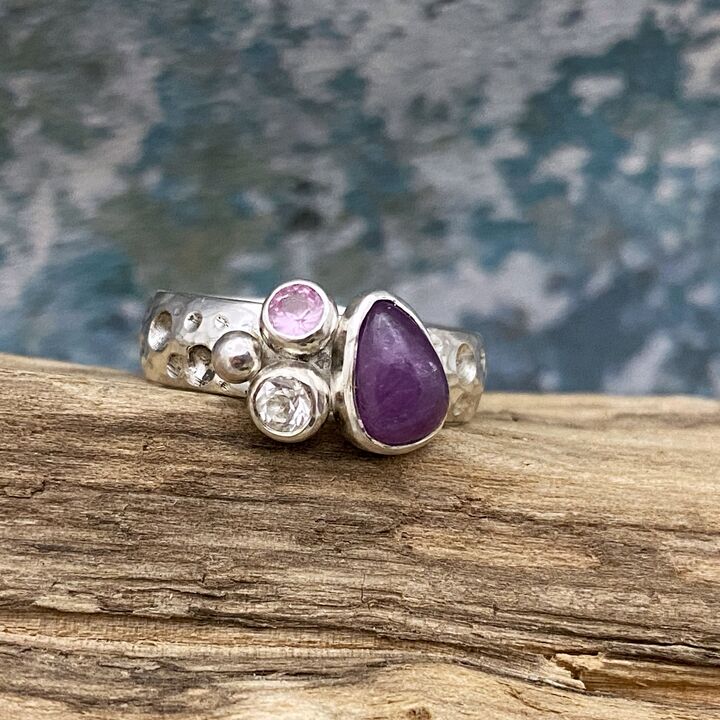 Purple and pink sapphire ring 2