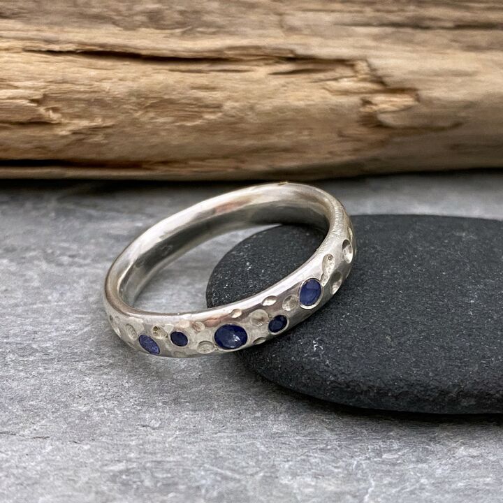 Blue sapphire ring 2