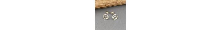 Tiny circle stud earrings 4