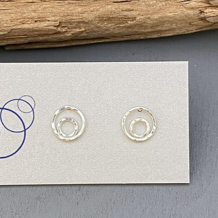 Tiny circle stud earrings 2