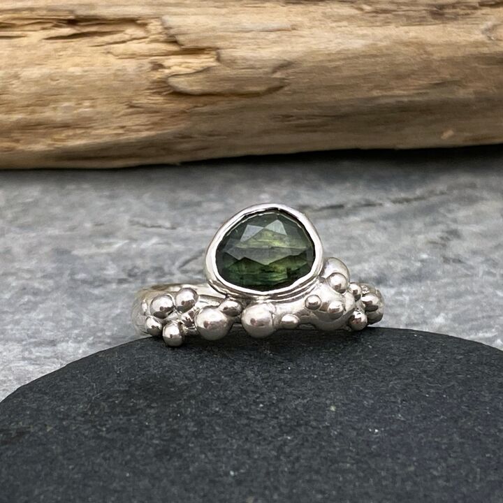 Green sapphire organic silver ring band 2