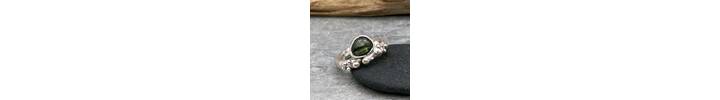 Green sapphire organic silver ring band