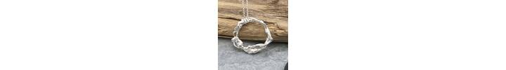 Recycled silver circle pendant 3