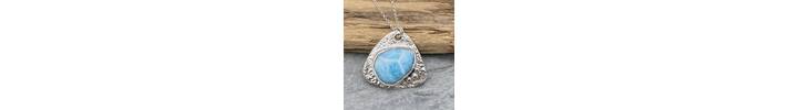 Triangular Larimar and silver pendant 3