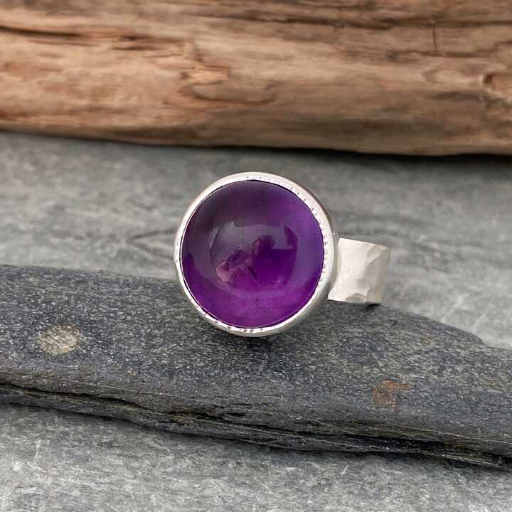 Amethyst on sale ring band